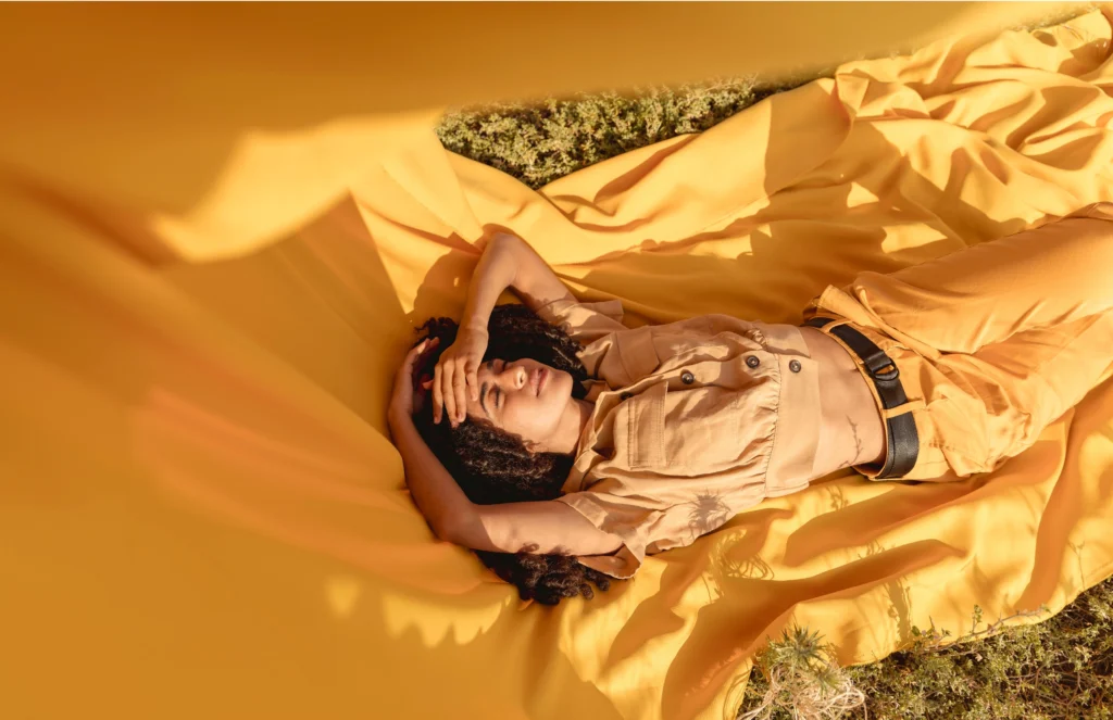 Threads of Change: Evolving Fashion and Lifestyle in the Middle East