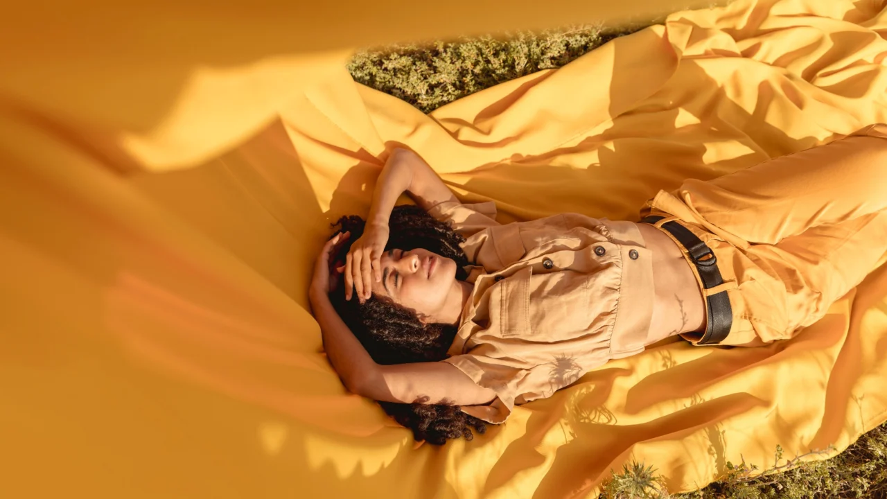 Threads of Change: Evolving Fashion and Lifestyle in the Middle East