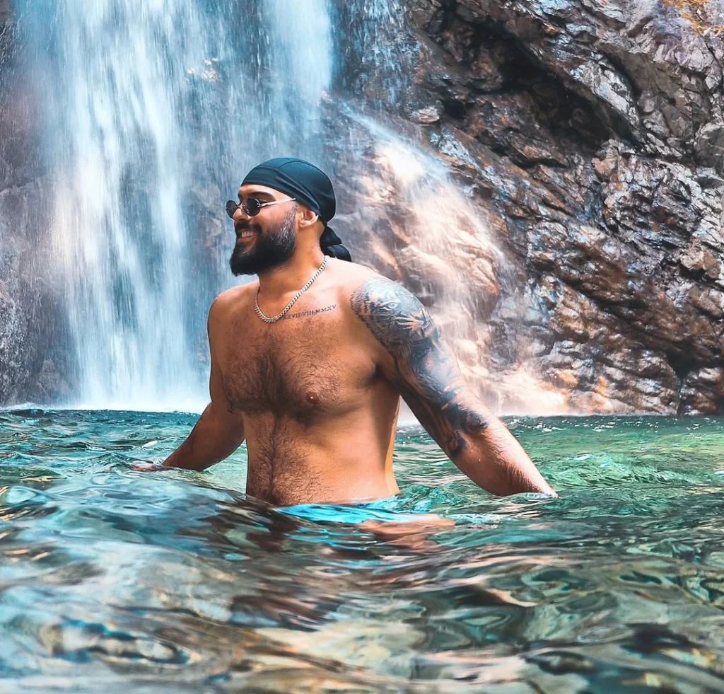 Omar Borkan Al Gala, the Enigma of the Desert and the Global Phenomenon of Aesthetic Grace