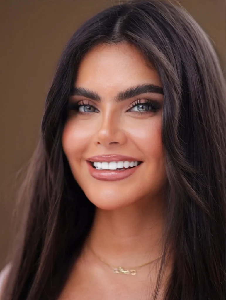 Hala Albouchi, The Discipline of a Distinct Identity