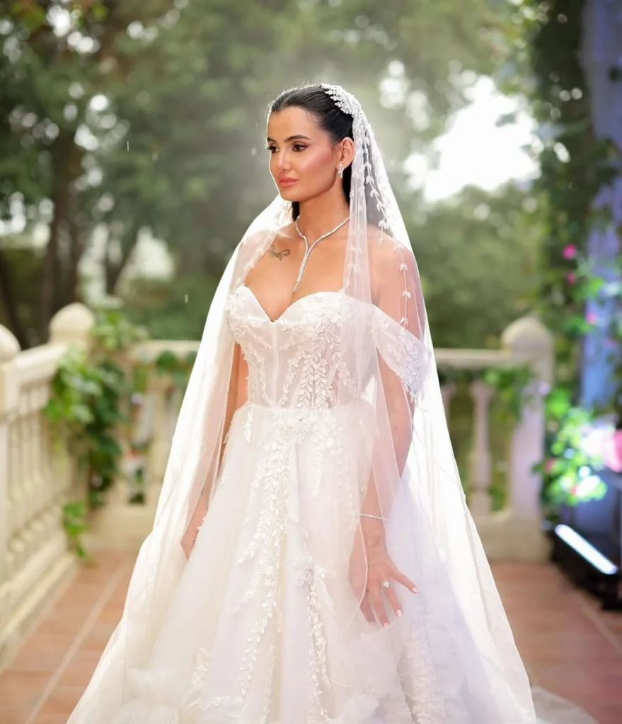 Paula Naoufal, Elegance That Moves With the Moment