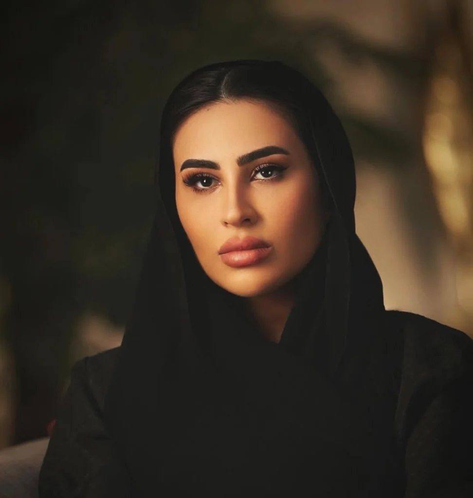 Rehab Al Mehairi, The Art of Existence in a World of Constant Visibility